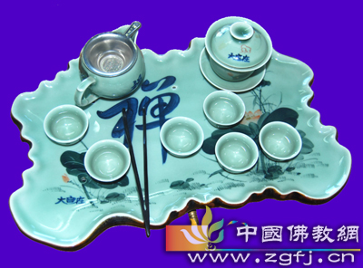 停下来,看贼与抓贼.jpg