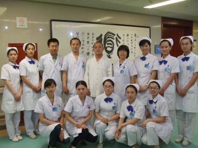 武警总医院十多位医护皈依佛门