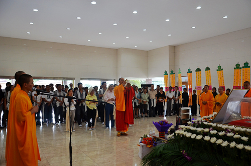 记东渡寺为隆富居士送往生