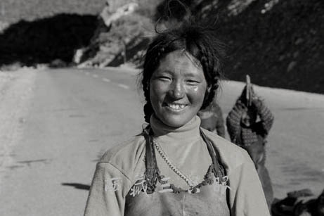 佛教故事-震撼:五个孩子徒步二千公里朝佛路