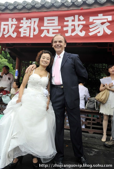 太极拳老外娶了成都绣娘