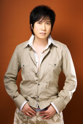 中国佛教故事:歌手潘安邦学佛的感应