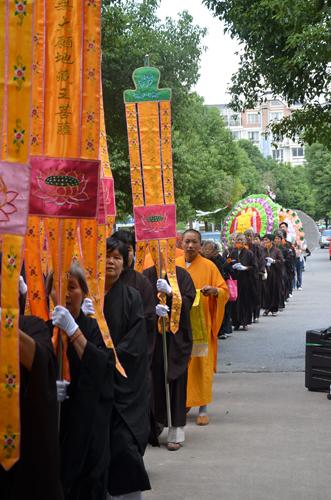 记东渡寺为隆富居士送往生