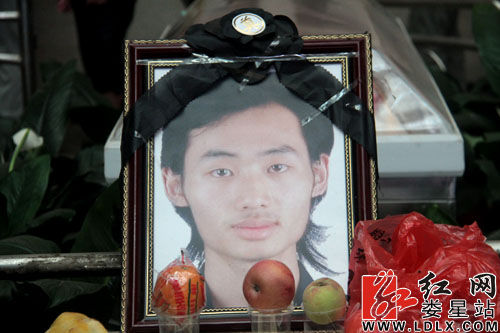 我们不谴责，我们采用更有建设性的思维