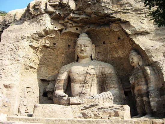 总忘不了佛面带微笑的慈祥目光,总觉得想要与千年前的人们说些什么。 总忘不了佛面带微笑的慈祥目光,总觉得想要与千年前的人们说些什么。