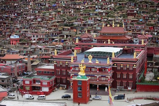 喇荣五明佛学院