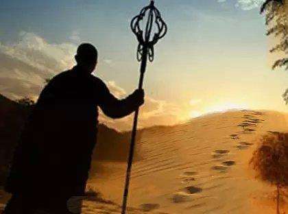 不是人人能够出家,但是人人能够学佛