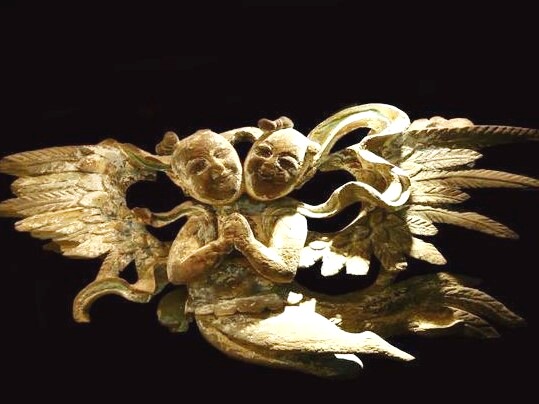 命命鸟,又名共命鸟、生生乌