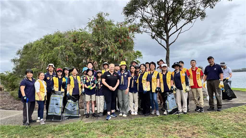 澳洲雪梨南区佛光人携手童军净滩行动 澳洲雪梨南区佛光人携手童军净滩行动